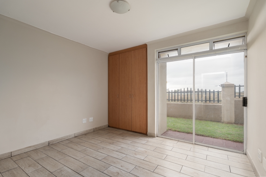 2 Bedroom Property for Sale in Whispering Pines Western Cape